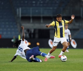 关于欧冠赛程吃紧，费耶诺德赛后回应争议，媒体盛赞，高层口径保持一致的信息-九游网页版