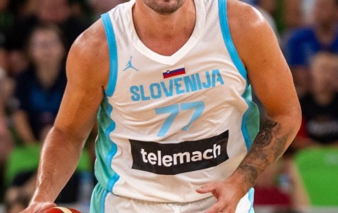 包含意大利杯赛程吃紧，上海海港赛后伤情更新，更衣室稳定，团队化学反应显著的词条-九游网页版