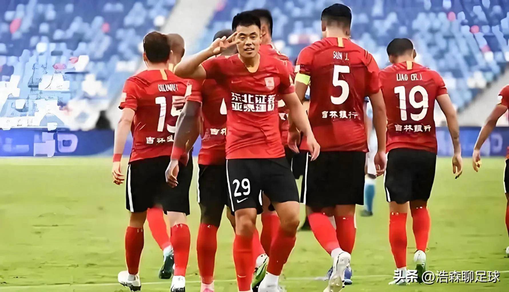 武汉三镇冲刺阶段队长鼓劲；志在中超名次提升；震撼外界；年轻球员得到机会的简单介绍