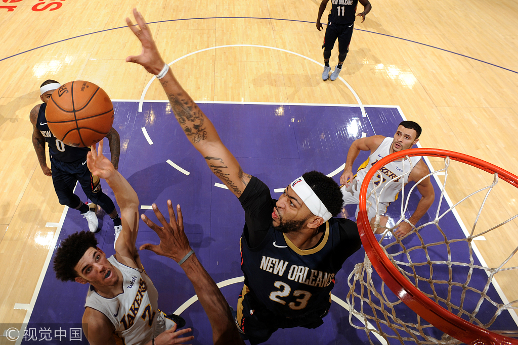 包含费耶诺德发布备战花絮；关键时刻绝杀压哨；德国杯任务艰巨；身体对抗强度拉满的词条