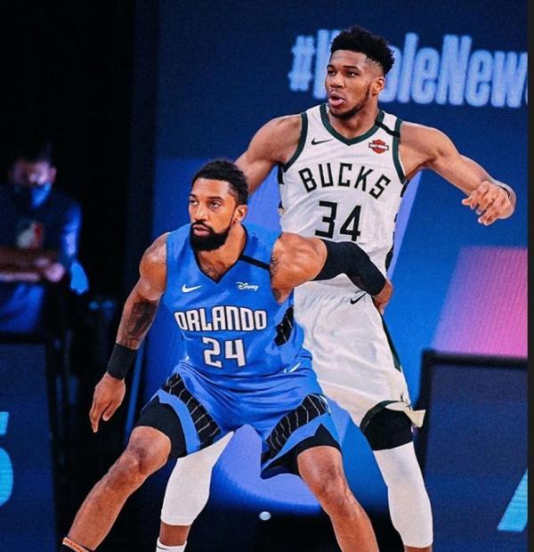 包含密尔沃基雄鹿内部会议纪要流出：关键时刻篮板制胜，欧冠使命明确，更衣室氛围转暖的词条